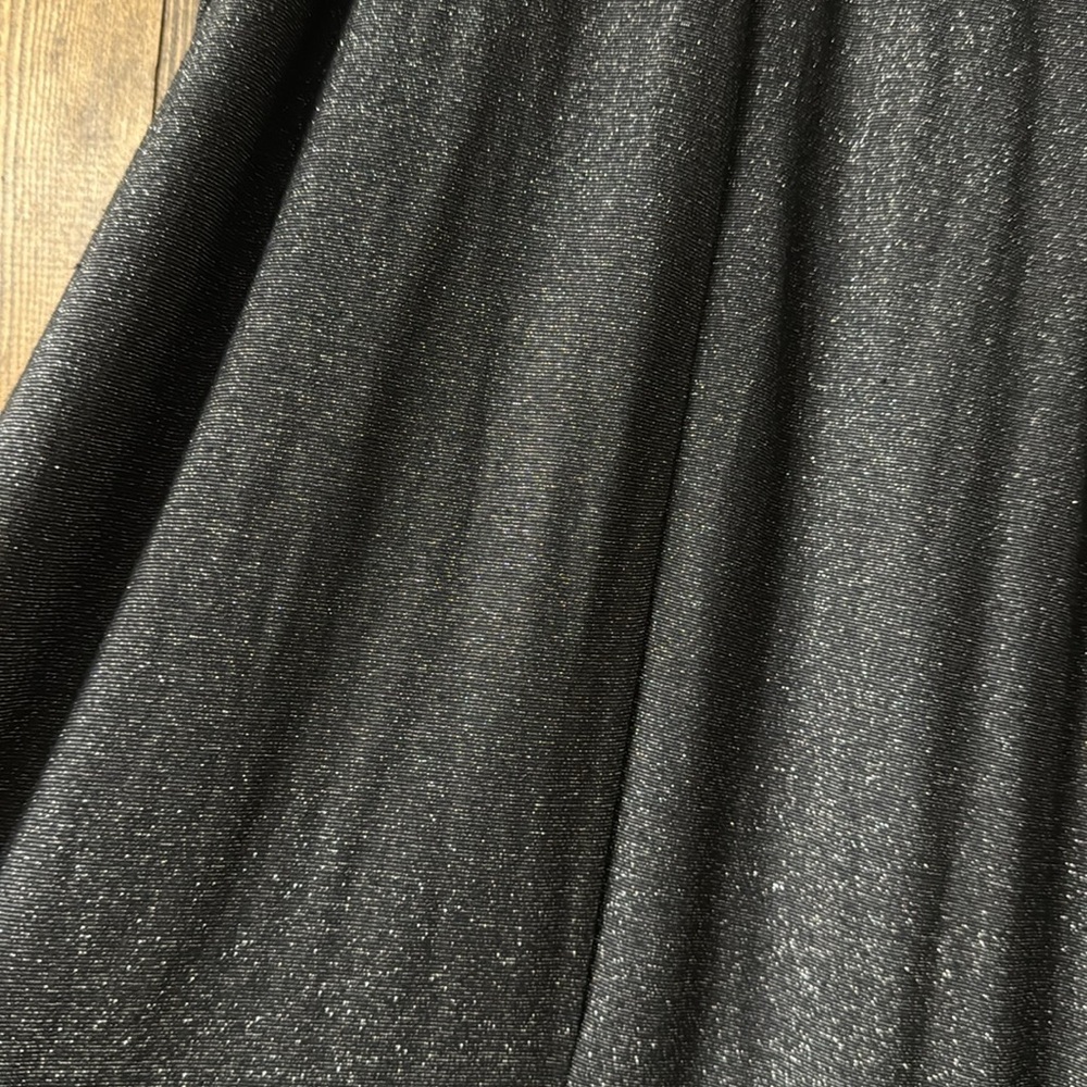 HALSTON Heritage Tie Back Metallic Kimono Style Gown - Picture 7 of 9